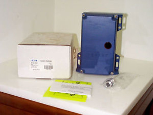 Cutler-Hammer Opcon Photoelectric Sensors 8172 6501 New