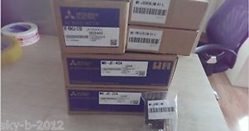 1 pcs NEW Mitsubishi HF-KN43J-S100  NEW IN BOX