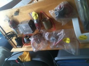 misc.control valves and switches for derrick diggers   hydraulics