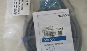 NEW IN BOX Omron  PLC  proximity switch E2E-X7T1-Z