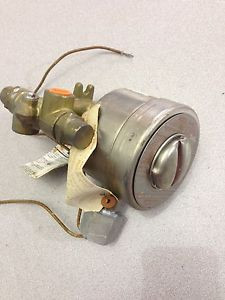 NEW 206-3816U ASCO RED-HAT 3-WAY NUCLEAR VALVE  3/8 PIPE SIZE 206-381 6U