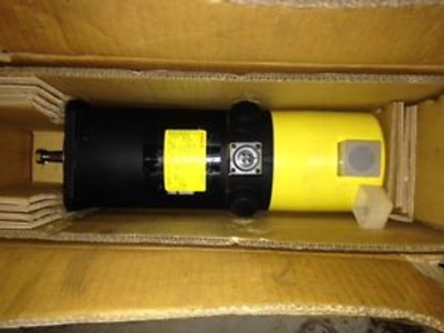 NEW   FANUC A06B-0642-B081 Model 5M DC Servo Motor   New