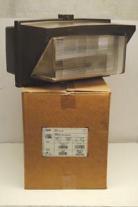 Lumark MPWL-320-MT Metal Halide 320 Watt Wall Pak Light 120,208,240,277,Volts