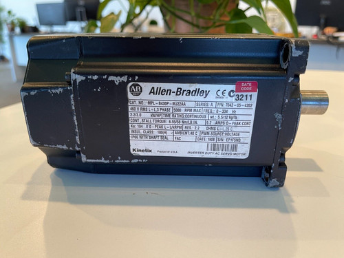 Allen Bradley MPL-B430P-MJ22AA  Series A