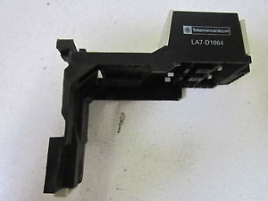 LOT OF 5 TELEMECANIQUE LA7-D1064 NEW OUT OF A BOX