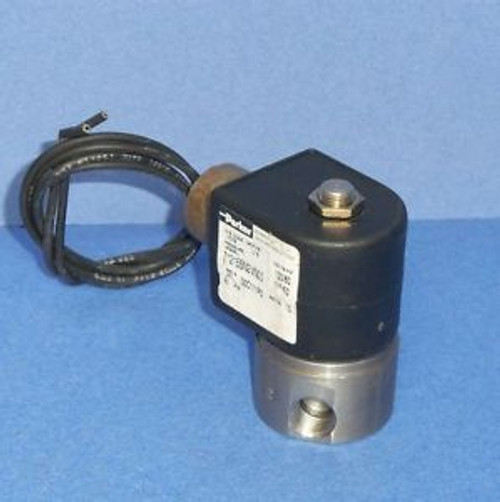 PARKER 110/120V 10W 40PSI SOLENIOD VALVE W / COIL 71215SN2VN00 / N0C111P3 NEW