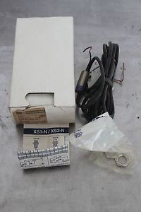 Telemecanique XS1 N12NA340 Inductive Proximity Switch LOT OF 4 NEW OPEN BOX
