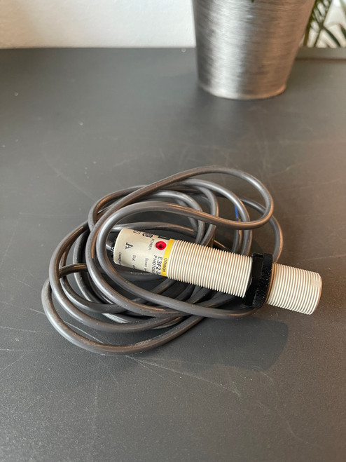 Omron Photoelectric Switch E3F2-3LZ