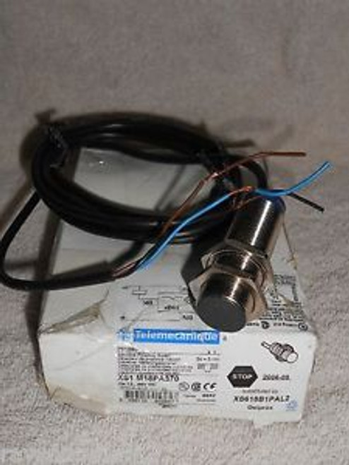 Telemecanique XS1 M18PA370 Proximity Switch (New in Box)