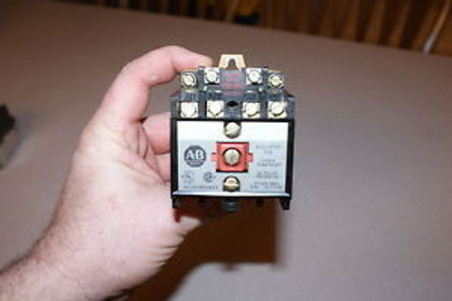 ALLEN BRADLEY 700-P400A1  BULLETIN 700 CONTROL RELAY NEW in box