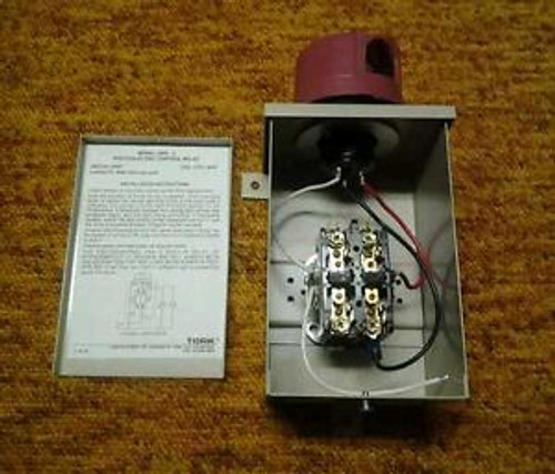 NEW Tork 5404-3 Photoelectric Control Relay Photocell 277 volt 3000 Watts Trok