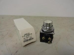 86521 New In Box Cutler-Hammer 10250T75R Pushbutton 120V N.O.