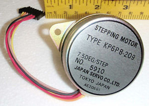 Japan Servo Stepping Motor Type KP6P8-209 7.5 deg/step 1/4 D shaft