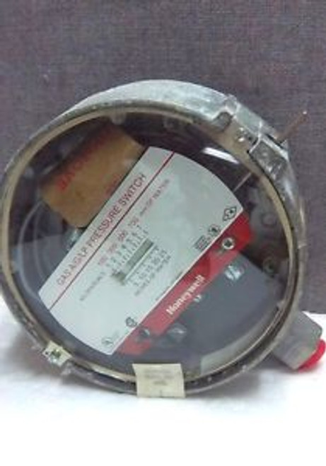 HONEYWELL GAS PRESSURE SWITCH C437E 1004 NEW-NO BOX C437E1004