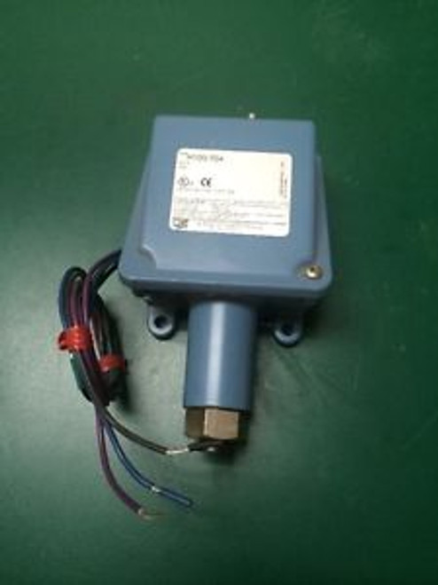 United Electrical H100-704 100 NEMA 4X Pressure Switch Adjustable 15-500psi