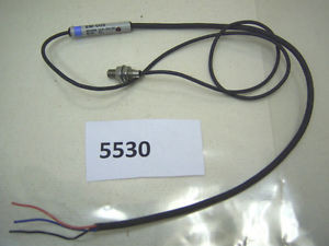 (5530) Keyence Photoelectric Proximity EM-005 Amp In Cable Type 10.8-30 VDC