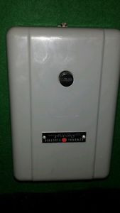 NEW NEMA SIZE 0 PUSH BUTTON MOTOR STARTER GENERAL ELECTRIC CR7006B 100B NOS