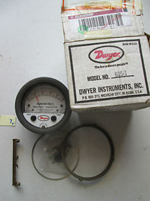 NEW IN BOX DWYER 605-1 DIFFERENTIAL PRESSURE INDICATING TRANSMITTER GAUGE  (115)