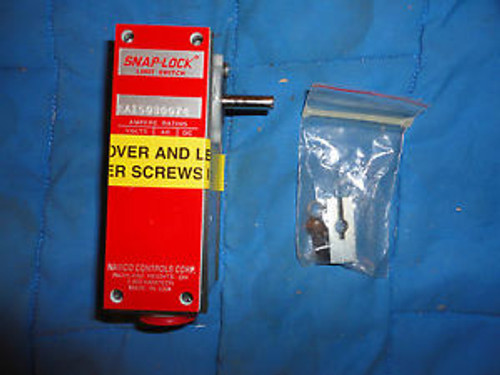 NEW IN BOX OLD STOCK NAMCO EA150-30074 INDUSTRIAL LIMIT SWITCH LS-ROT-RH-SP