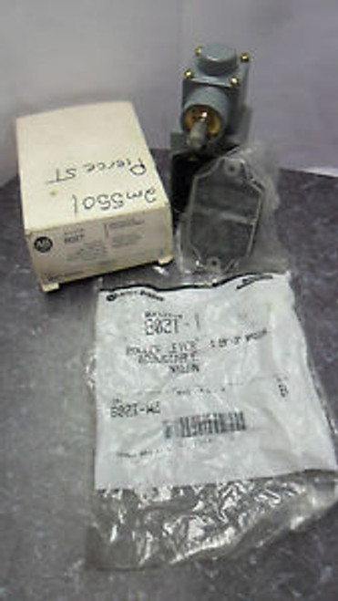 New Allen Bradley 802T-AMW2  Limit Switch 802T-AM W/ 802T-W2 Lever Arm Ser D NIB