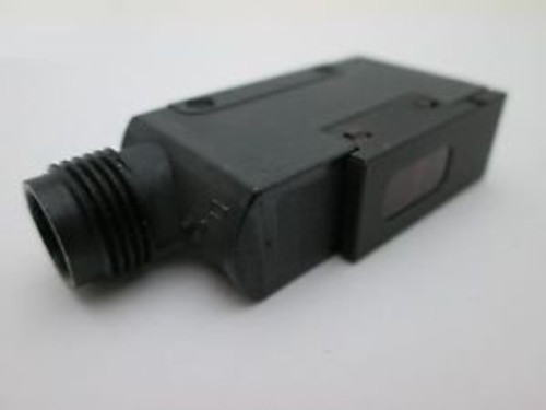 OMRON E3S-R86 PHOTOELECTRIC SWITCH SENSOR  NEW