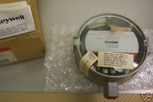 HONEYWELL C437K1007 GAS AIR PRESSURE SWITCH NEW NO BOX