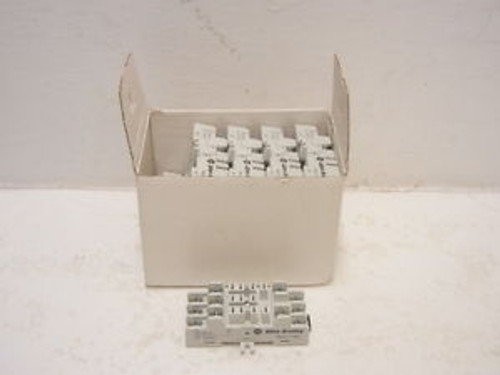 BOX OF 10 ALLEN BRADLEY 700-HN154 SER. A NEW 11 BLADE RELAY SOCKETS 700HN154