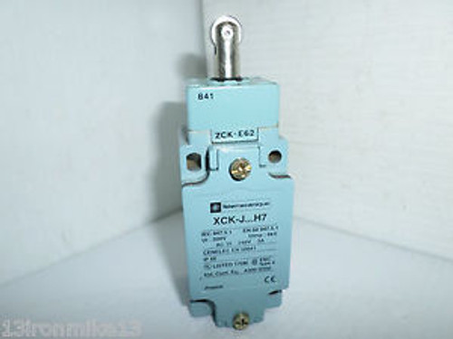 NEW TELEMECANIQUE XCK-J...H7 LIMIT SWITCH W/ ZCK-E62 ROLLER HEAD ZCK-J1