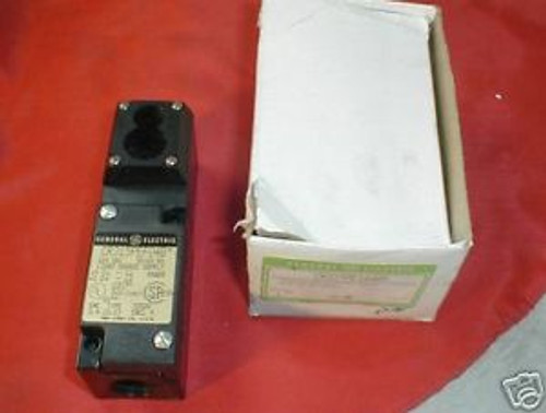 GE/General Electric CR315PE104B5 Plug-In Photo Sensor