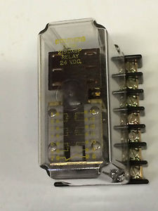Struthers-Dunn 219DXBP-24VDC Relay 4 NO 2 NC  Includes 33377 Socket