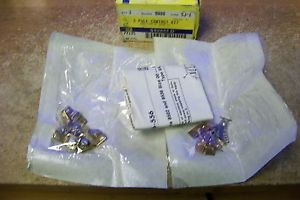 NOS Square D 9998-SJ-1 Contactor/Starter Contact Kit 3-Pole 600VAC