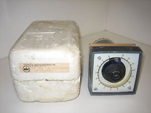NOS AUTOMATIC TIMING & CONTROLS INC 0-15 MINUTE TIMER 305D015A15PX 120V 60HZ