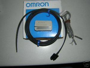 NEW OMRON E32-L25A PHOTOELECTRONIC EDGE SENSOR