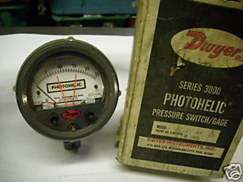 DWYER 3025C PHOTOHELIC PRESSURE SWITCH / GAGE 25 PSIG NEW CONDITION IN BOX