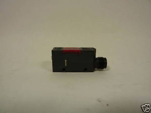 Omron Photoelectric Switch 10-30VDC E3S-AT86   NEW