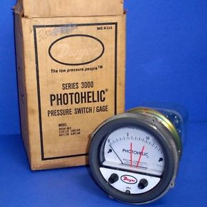 DWYER 25 PSIG 20-120F 0-15 INCHES OF WATER PRESSURE SWITCH/GAGE 3015C NEW