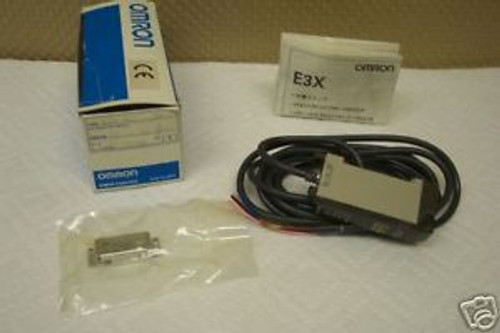 OMRON E3X-A21 PHOTOELECTRIC SWITCH 2M 10-30VDC NEW