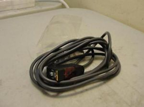 26551 New-No Box Omron E3S-R62 Photoelectric Sensor 10-30VDC