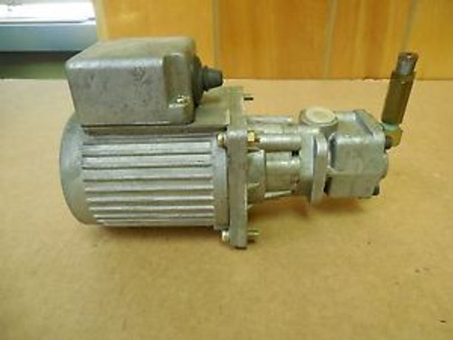 Showa Pump M10004 25 Watt 1450 RPM 0.35 Amp 0300507 1.2uF 200-220v MLC10 New