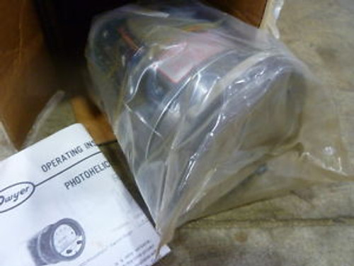 DWYER PRESSURE SWITCH GAUGE 3002-SRH ~ New in box