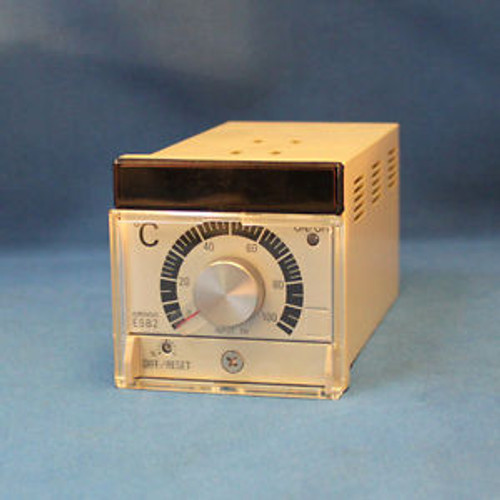 Omron E5B2-R10H-US Temperature Controller