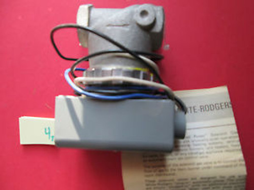NEW IN BOX WHITE RODGERS SOLENOID GAS VALVE 25D46D-344  (WL4)