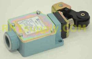 ~NEW IN OLD BOX~ TELEMECANIQUE XCK-L121 Limit Switch
