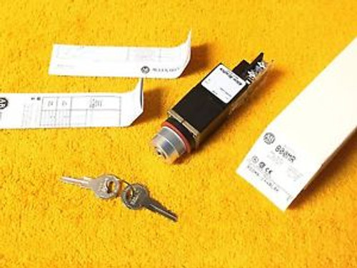 NEW ALLEN BRADLEY 800MR-J44BLAK SMALL ROUND KEYED SELECTOR SWITCH SERIES C