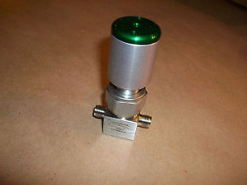 Swagelok SS-BNS4-O 1/4 Compression Bellows Valve      UNUSED