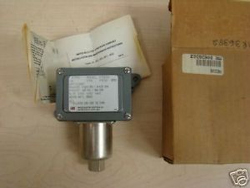 UNITED ELECTRIC Pressure SwitchType J6 Model 156 New =