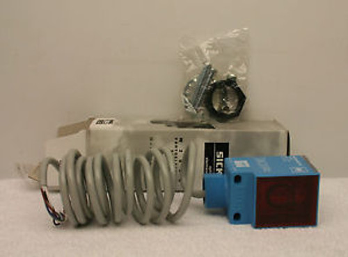 Sick WS 2000-B1102 Photoelectric Sensor New in Box