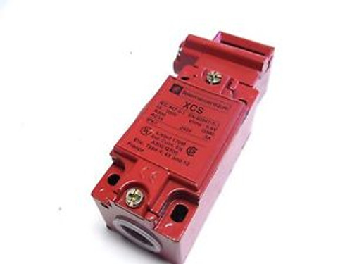 NEW TELEMECANIQUE XCS-B803 SAFETY INTERLOCK LIMIT SWITCH NEW