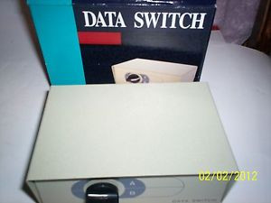 NEW STARTECH HDD15-2 2-WAY VGA DATA SWITCH CPU AS-2002