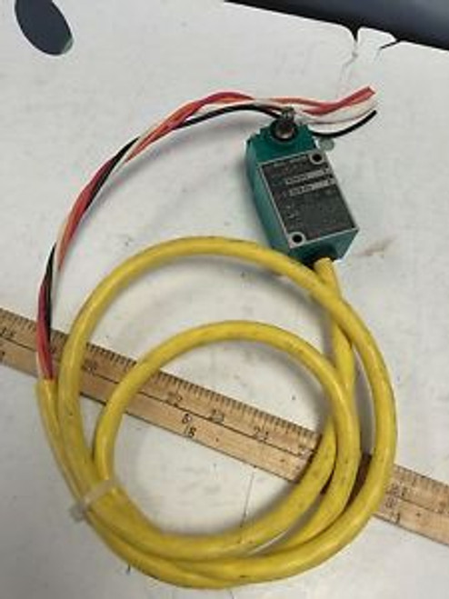 NEW OLD ALLEN BRADLEY 802M-HY5 LIMIT SWITCH 802M-XY5BUL.802M  CN